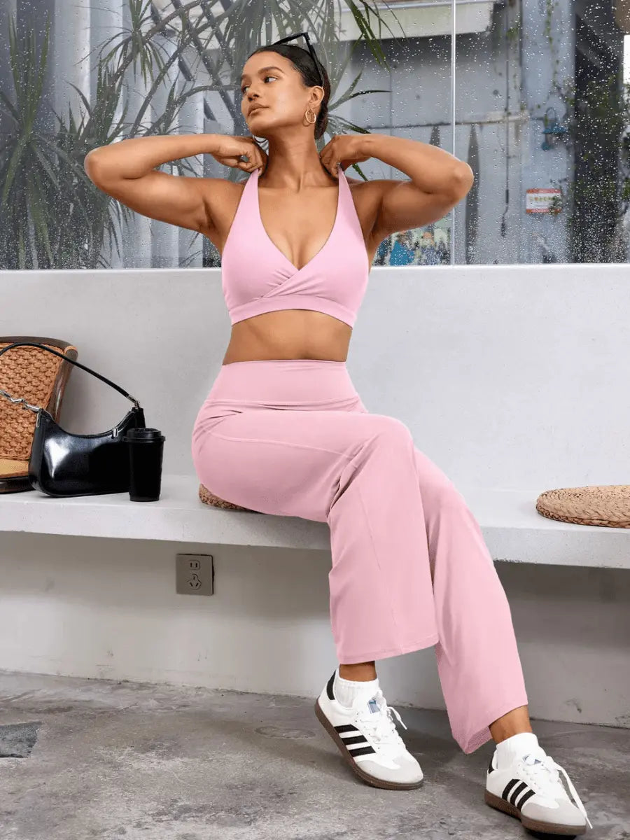 AMÍLIE™ SoftLift Halter Sports Bra - LEVEFIT