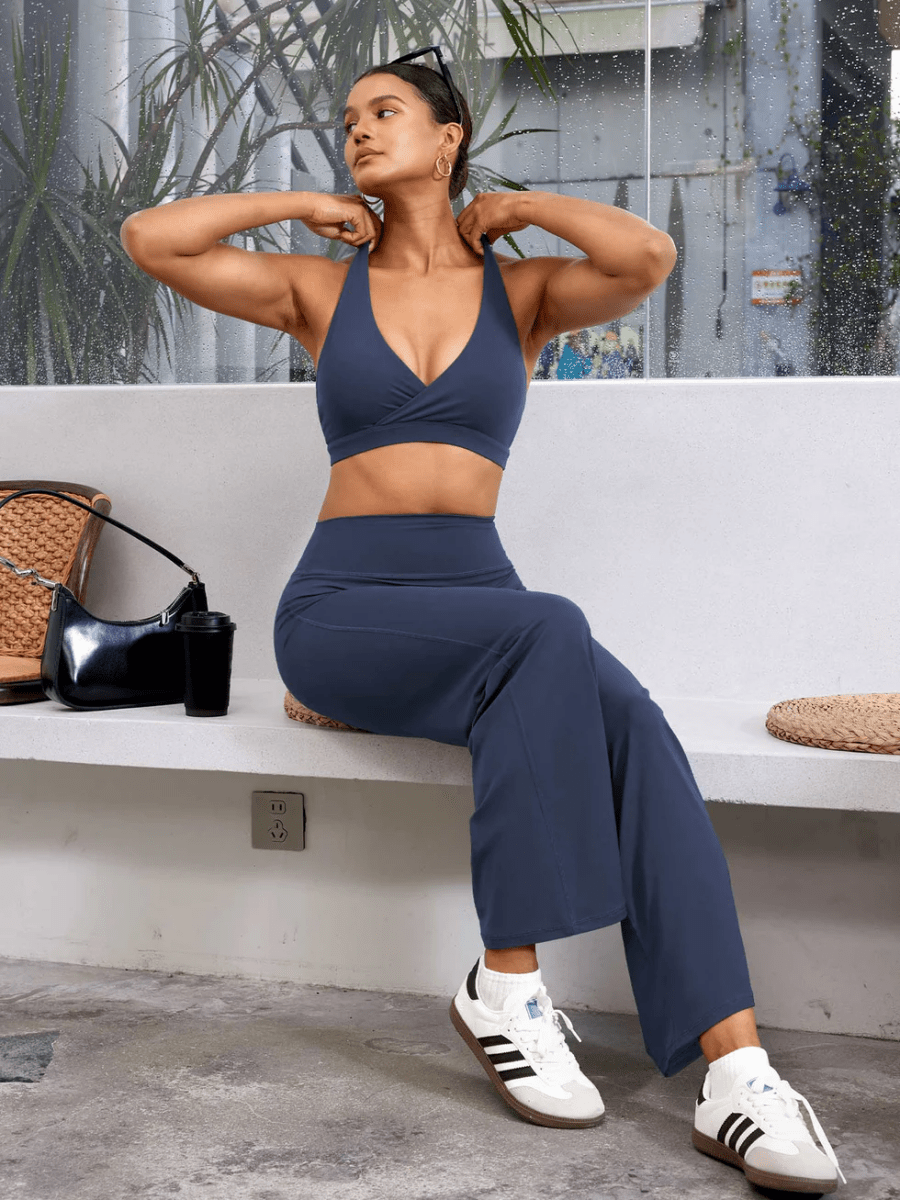 AMÍLIE™ SoftLift Halter Sports Bra - LEVEFIT